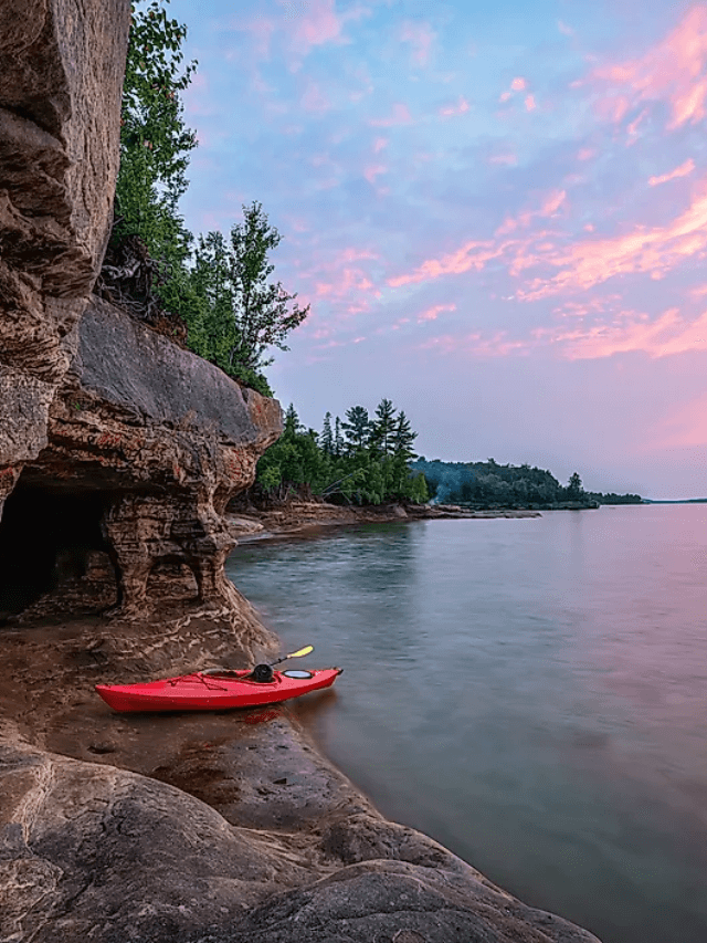 Largest lakes in North America